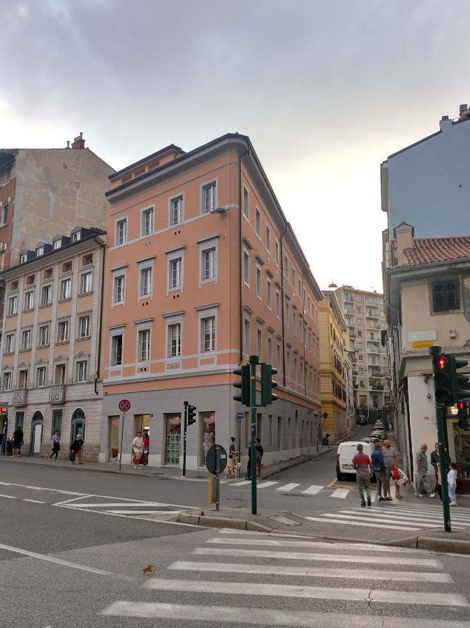 Appartamento La Bella Olivia Trieste Esterno foto